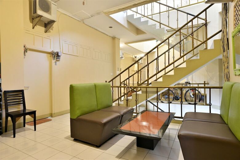 Hotel Zen Rooms Basic Near Pasar Baru
