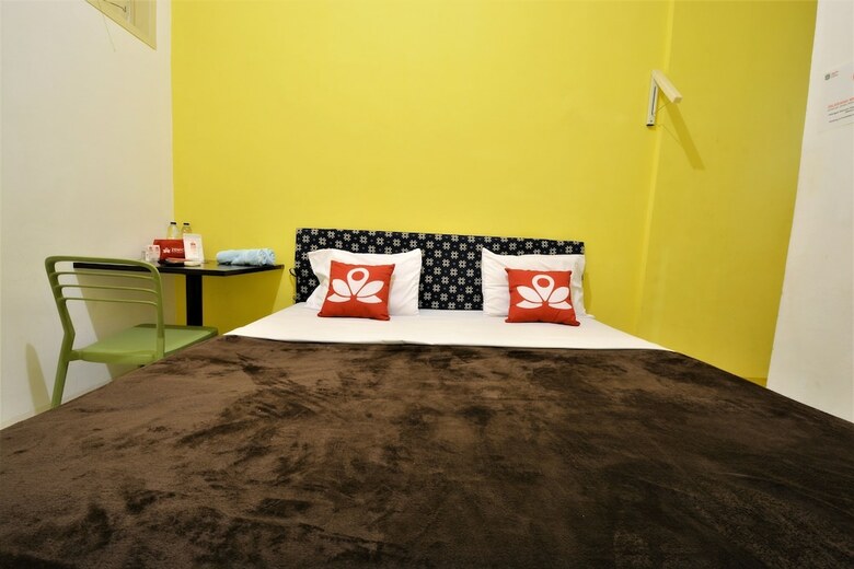 Hotel Zen Rooms Basic Near Pasar Baru