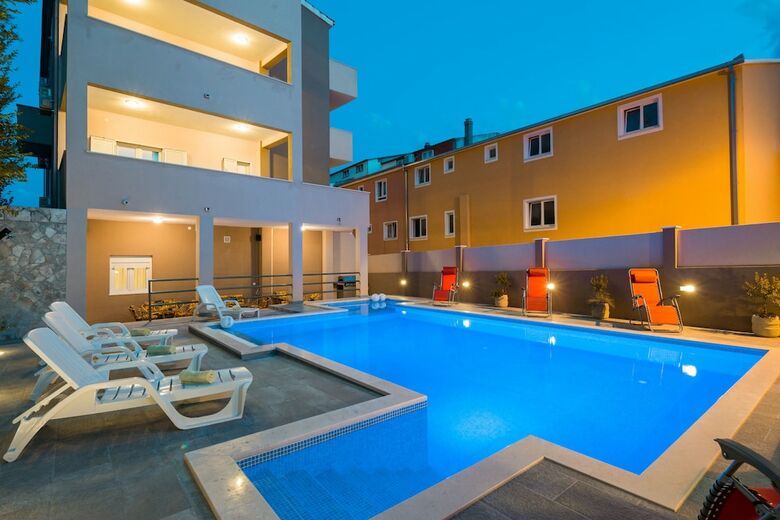 Apartments Villa Kolar