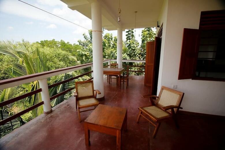 Hotel Peacock Land