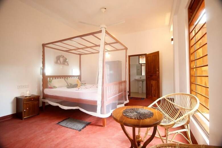 Hotel Peacock Land