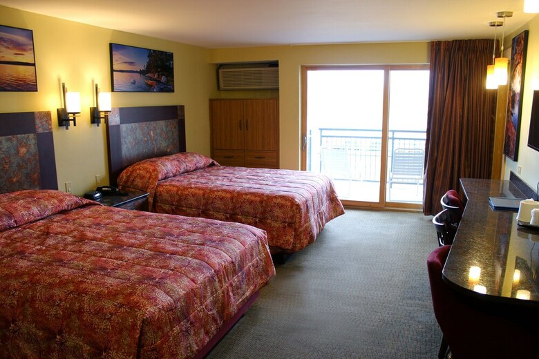 Hotel Surfside On The Lake