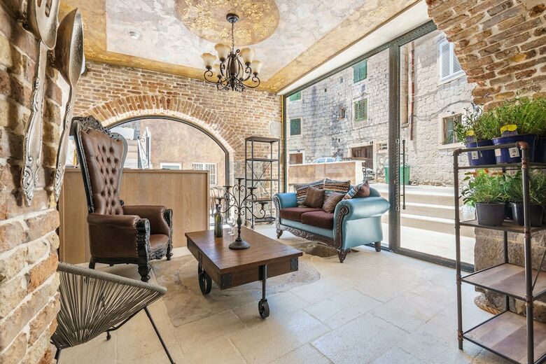 Hotel Heritage Palace Varos