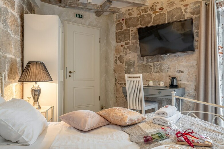Hotel Heritage Palace Varos