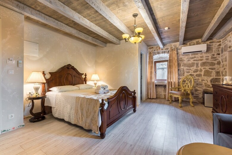 Hotel Heritage Palace Varos