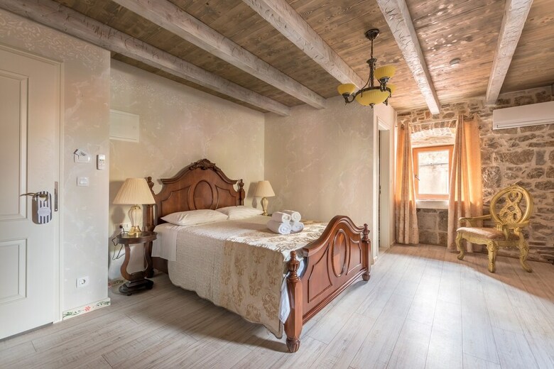 Hotel Heritage Palace Varos