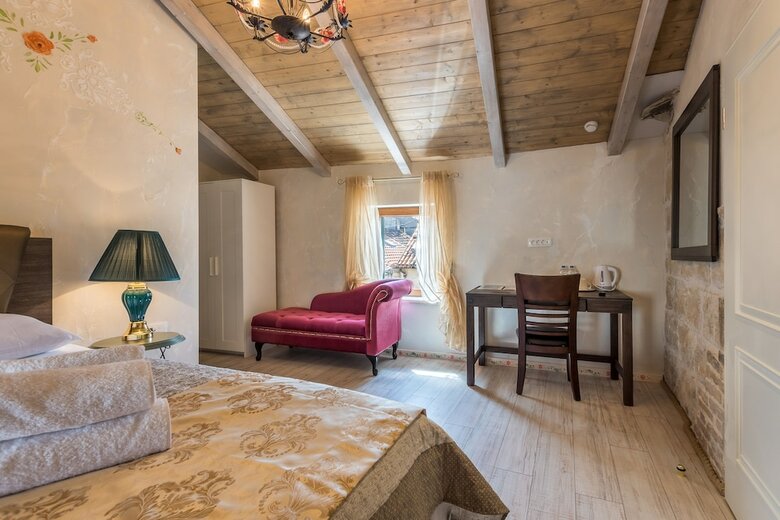 Hotel Heritage Palace Varos