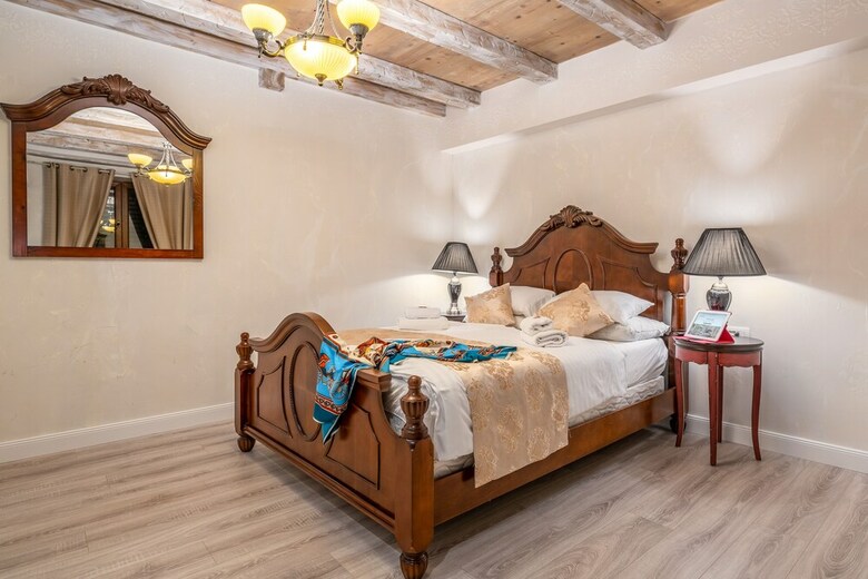Hotel Heritage Palace Varos
