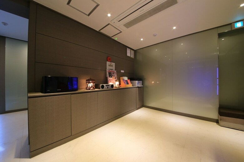 Hotel M Story