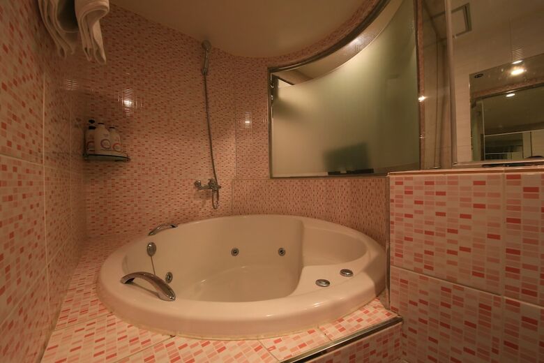 Hotel M Story