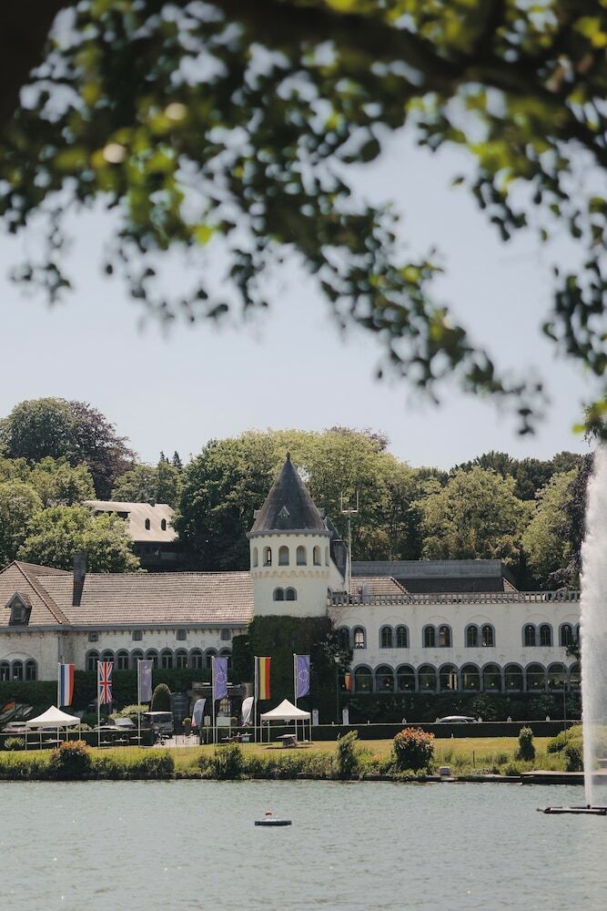 Hotel Martin's Ch�teau Du Lac