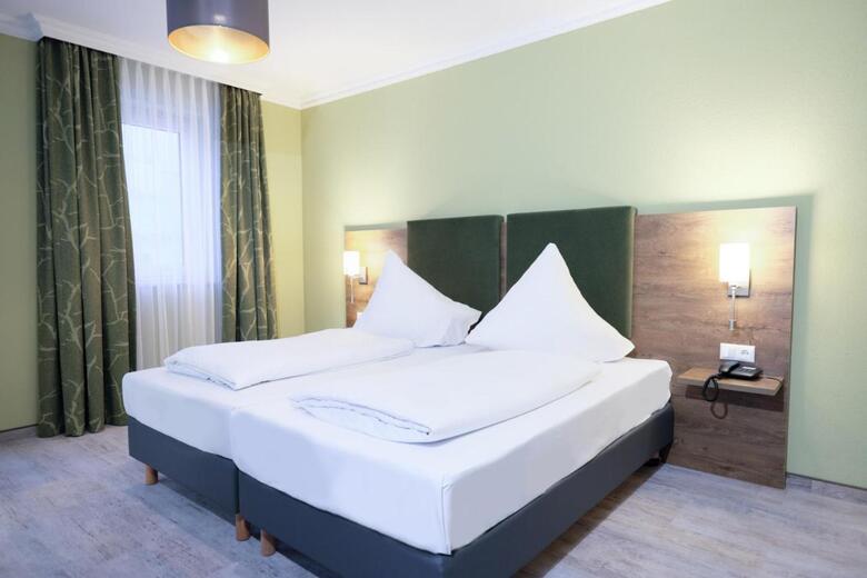 Hotel R�merstadt