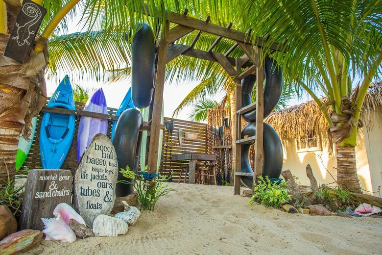 Caribbean Beach Cabanas - A Pur Hotel