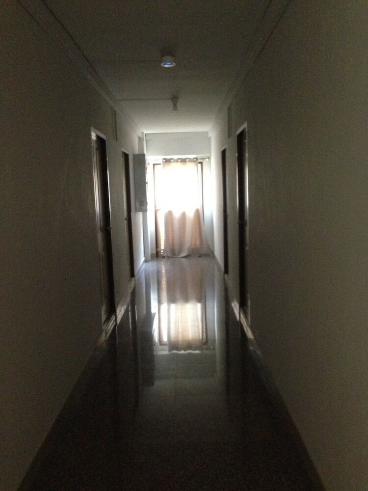 Hotel Yaowamal Apartment