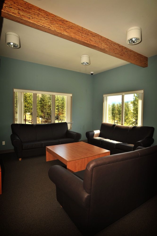 Hotel Residence & Conference Centre - Merritt