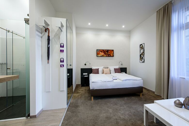 Aparthotel Karoly Corner Residences