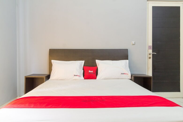 Hotel Reddoorz Near Kebun Raya Bogor