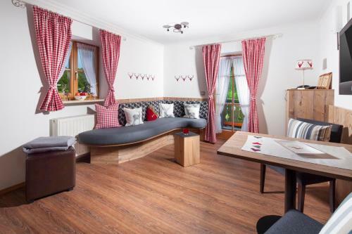 Hostal G�stehaus Und Ferienwohnungen Egglerlehen