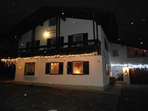 Hostal G�stehaus Alpengl�ck