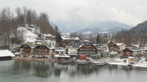 Hostal G�stehaus Alpengl�ck