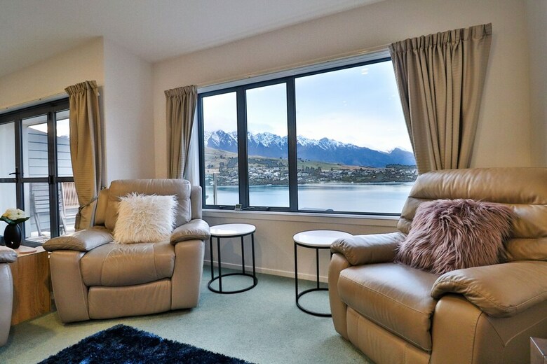 Amazing Queenstown Luxury Apartment