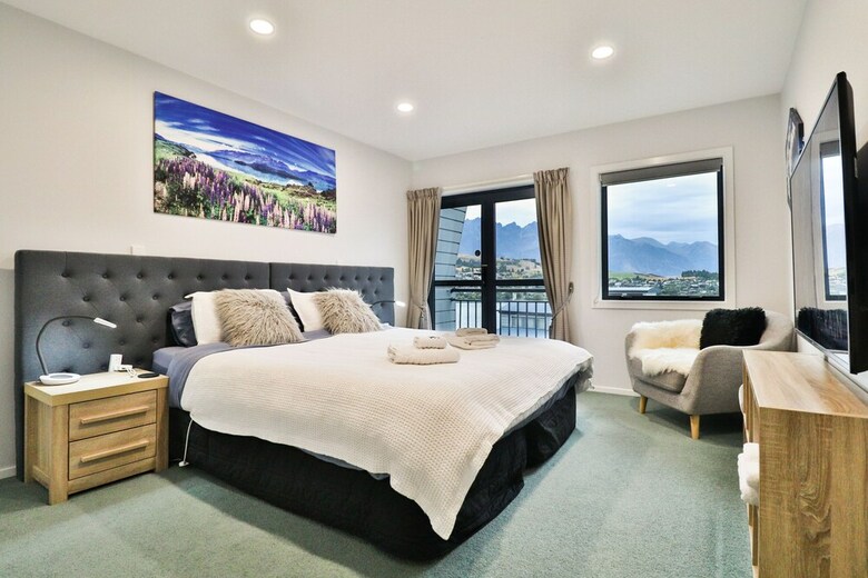 Amazing Queenstown Luxury Apartment
