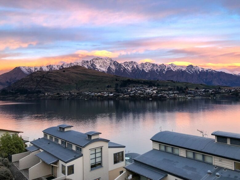 Amazing Queenstown Luxury Apartment