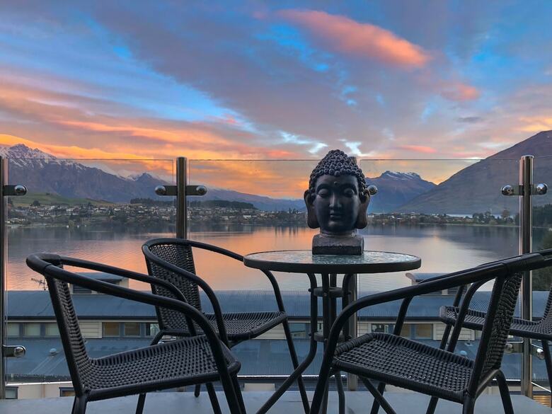 Amazing Queenstown Luxury Apartment