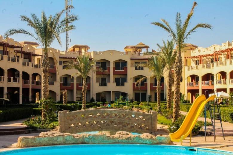 La Sirena Hotel Beach Resort