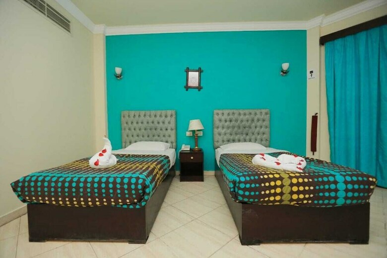 La Sirena Hotel Beach Resort