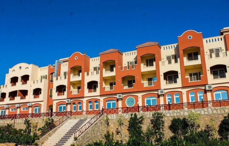La Sirena Hotel Beach Resort