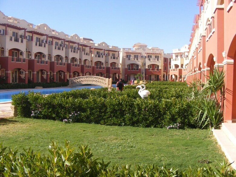 La Sirena Hotel Beach Resort