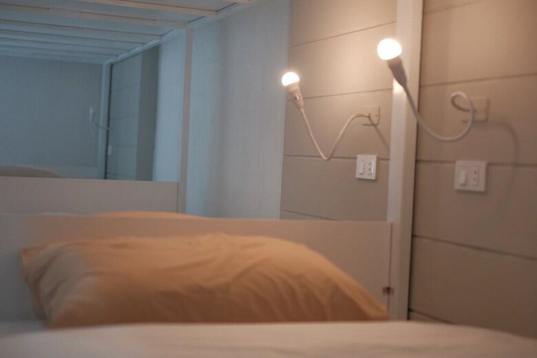 Hostal Rabbitat Hostel