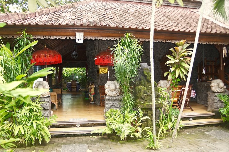 Aahh Bali Bed And Breakfast