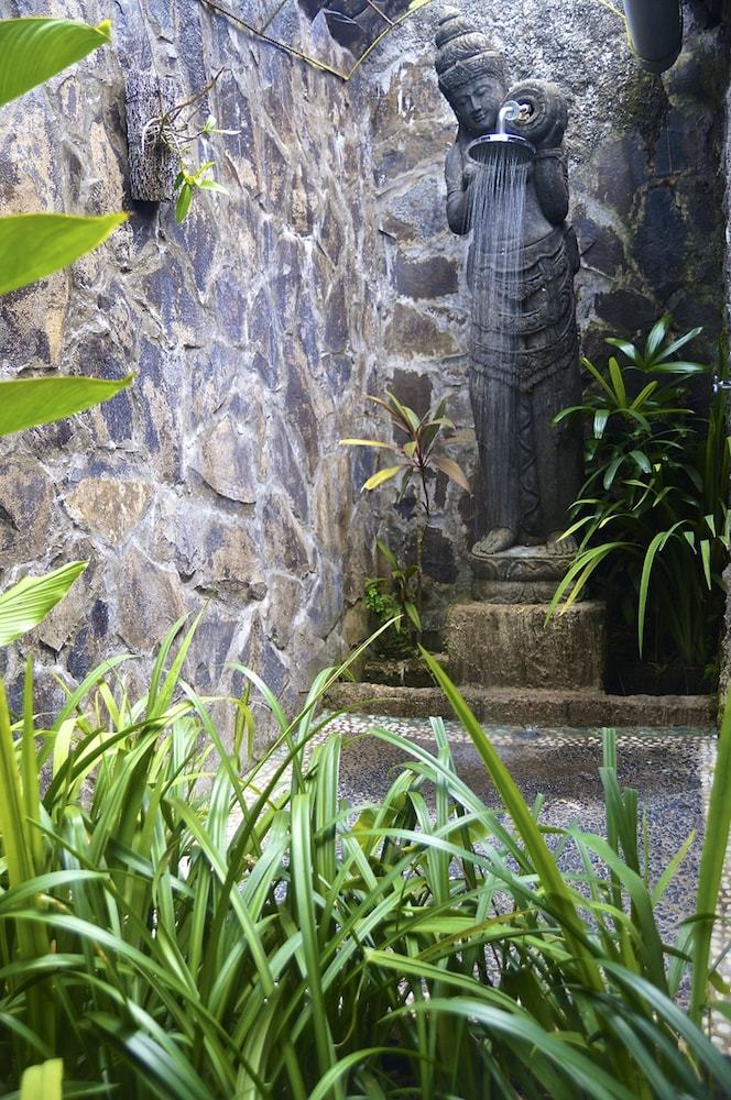 Aahh Bali Bed And Breakfast