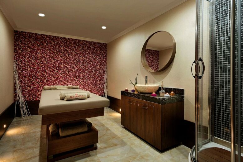 Hotel Ramada By Wyndham Yalova