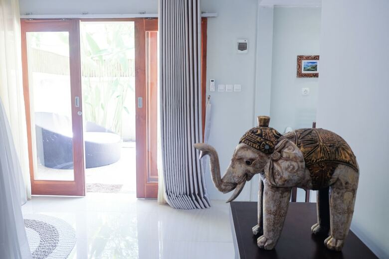 Hotel Villa Bau Nyale