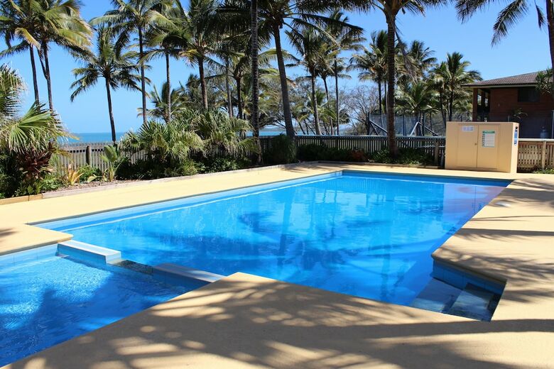 Sarina Beach Motel