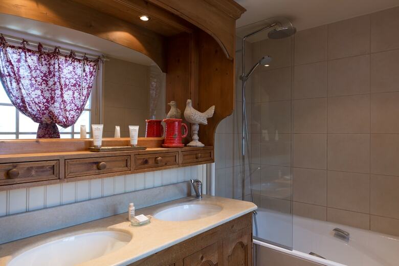 Hotel H�tel Les Maisons de L�a