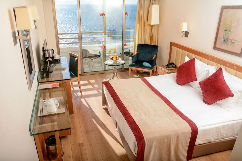 Korumar Deluxe Hotel
