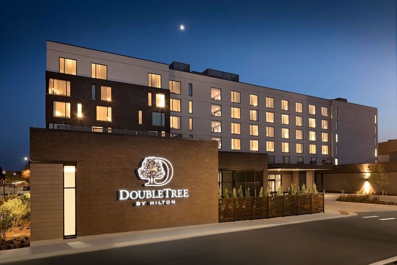 Hotel Doubletree By Hilton Greeley At Lincoln Park