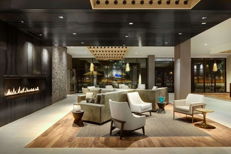 Hotel Doubletree By Hilton Greeley At Lincoln Park
