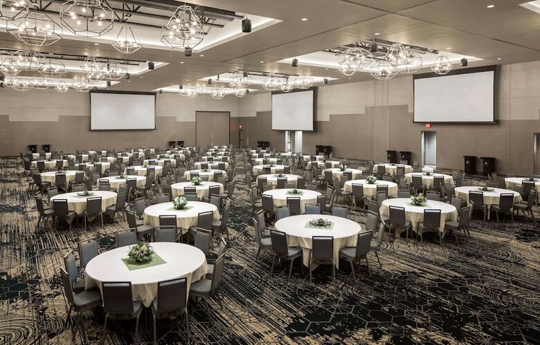 Hotel Doubletree By Hilton Greeley At Lincoln Park