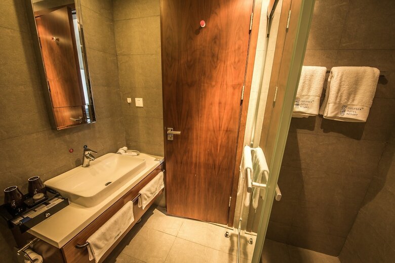 Hulusea Hotel Resort