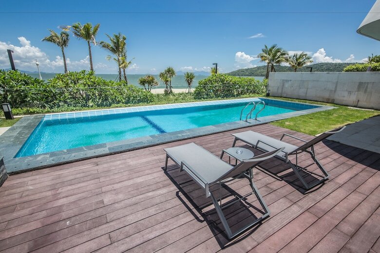 Hulusea Hotel Resort