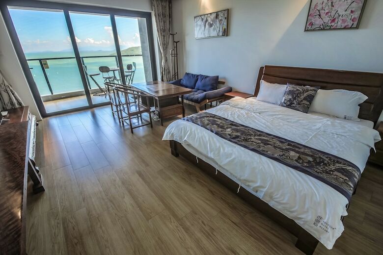Hulusea Hotel Resort
