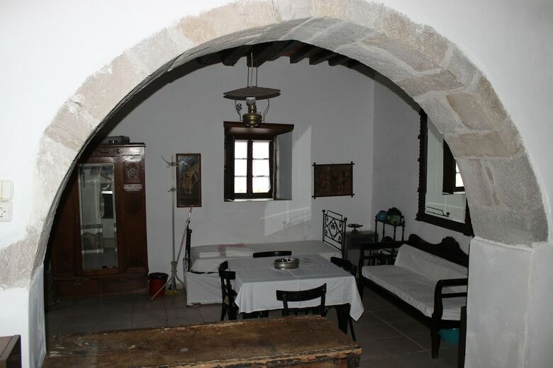 Apartamentos Kastro Milos