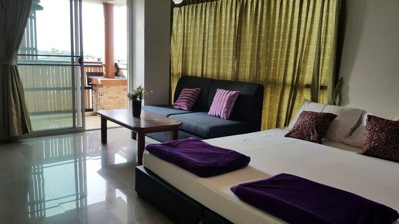 Hotel Latin Garden