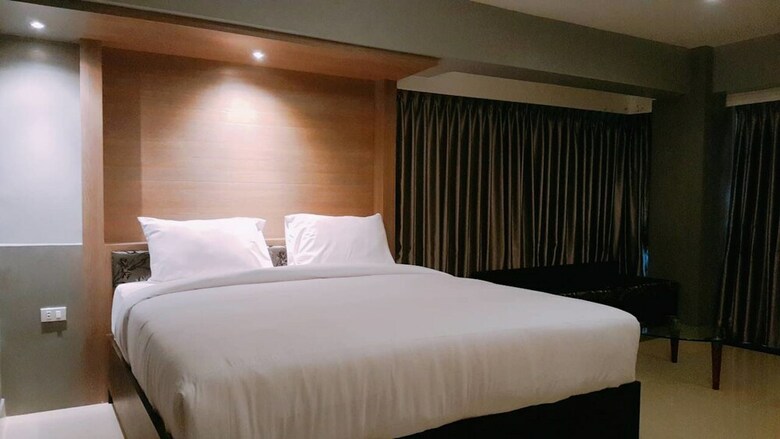 Hotel Latin Garden