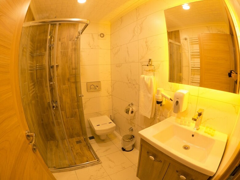 Elif Inan Hotel